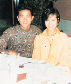 标题: 赌王赞叻女拼劲一流 超琼晒20年ball衫忆陈百强